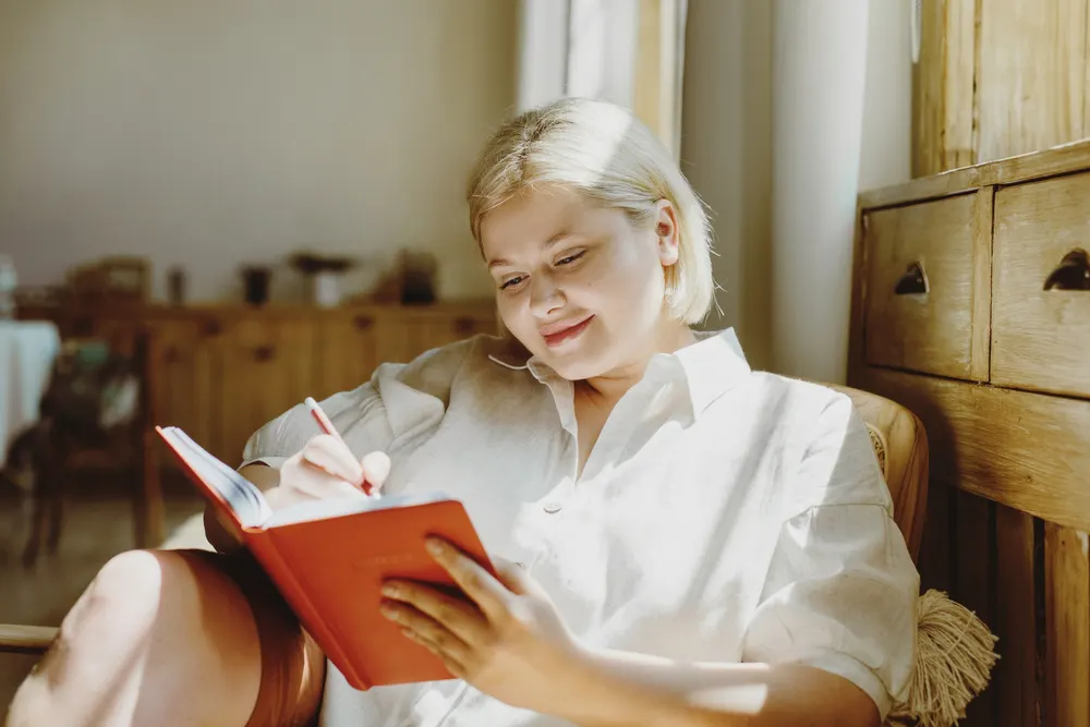 gratitude-journaling-to-ease-stress-depression-withdrawal-symptoms-as-part-of-your-daily-routine-support-groups-help-you-achieve-a-positive-mindset